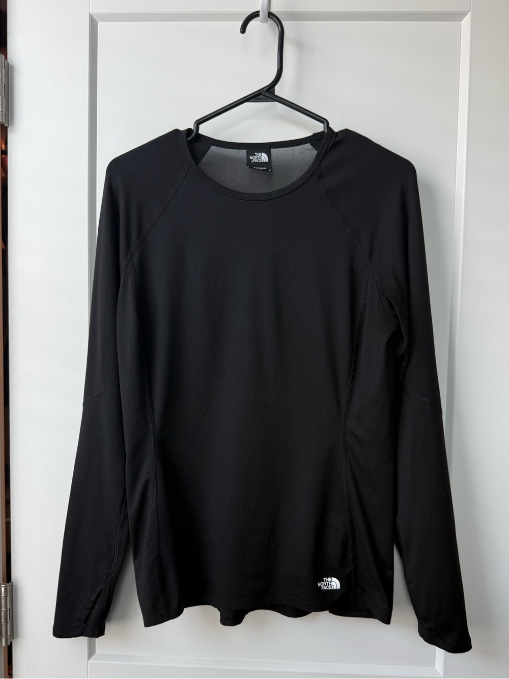 North Face thermal long-sleeve crew neck top and moisture-wicking technology